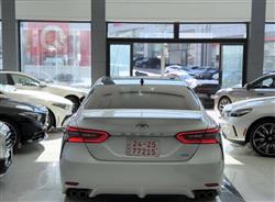 تۆیۆتا کامری